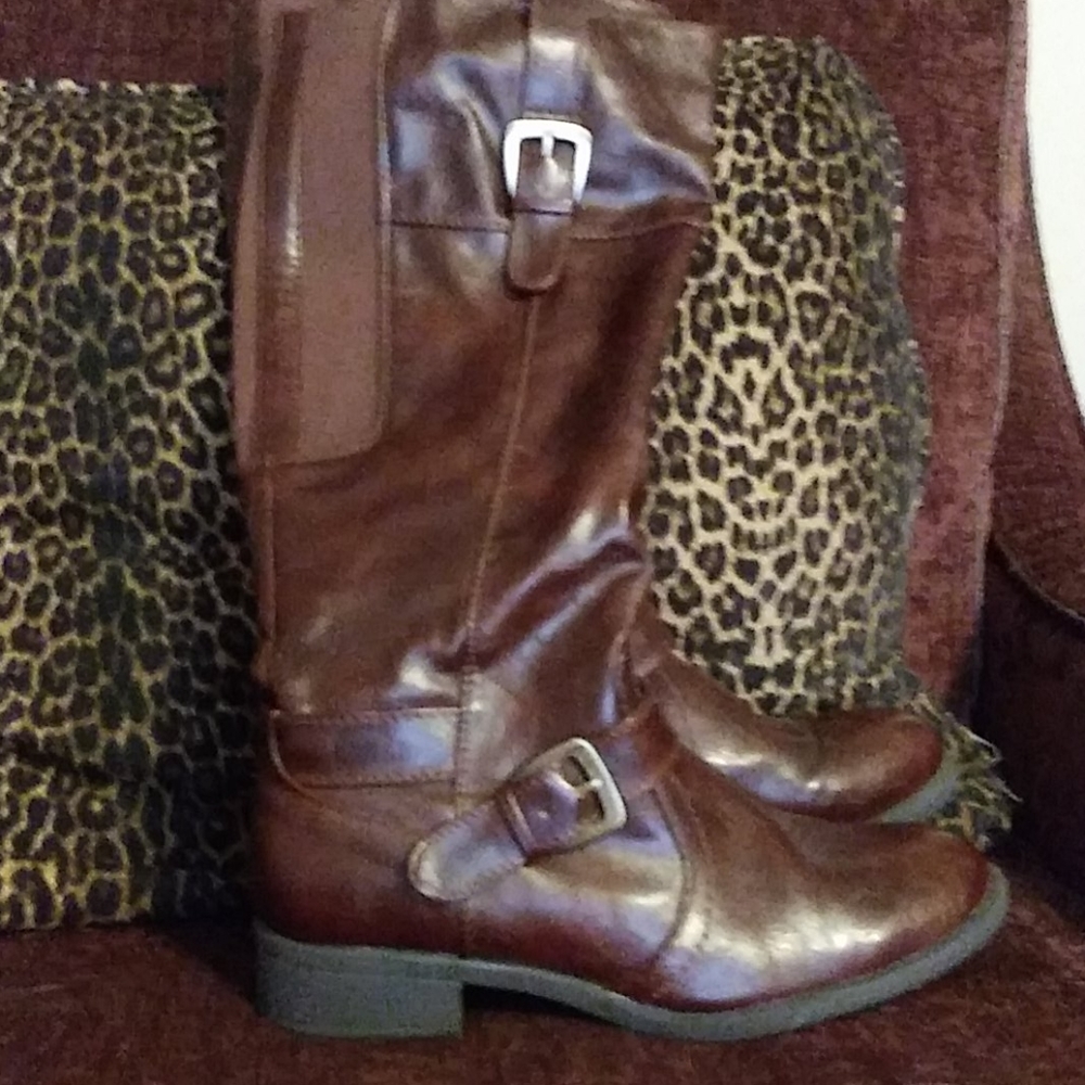 Riding boots